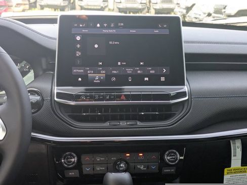 New 2026 Jeep Compass Latitude w/ Sun and Sound Group image 15