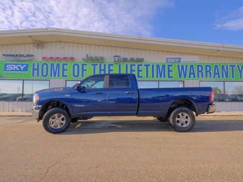 Used 2022 RAM 2500 Big Horn w/ Level A Equipment Group image 3