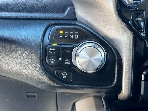 Used 2022 RAM 1500 Laramie AWD/4WD image 19