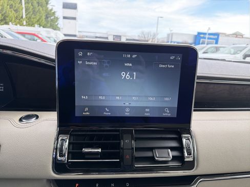 Used 2020 Lincoln Navigator L Reserve w/ Luxury Package image 23