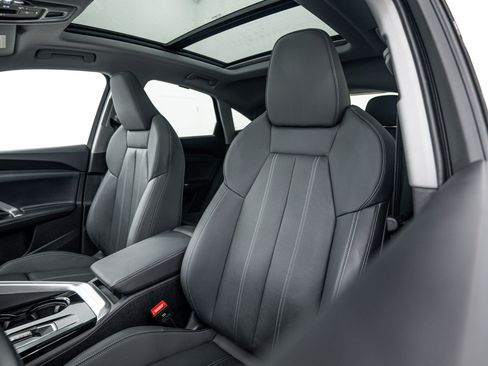 Used 2025 Audi Q5 Premium Plus w/ Premium Plus AWD/4WD image 17