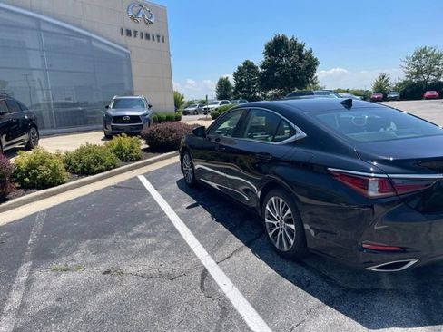 Used 2019 Lexus ES 350 w/ Premium Package FWD image 4