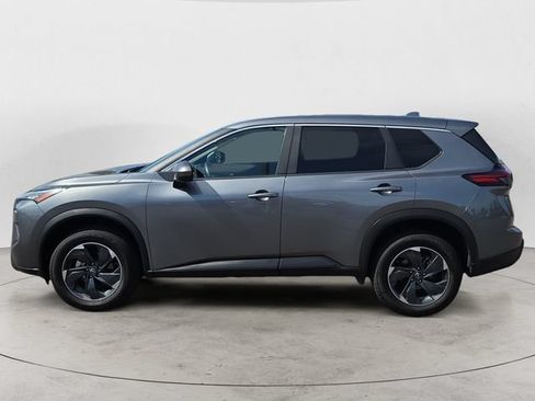 Used 2024 Nissan Rogue SV AWD/4WD image 8