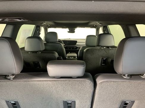 Used 2025 Buick Enclave Avenir w/ Super Cruise Package AWD/4WD image 14