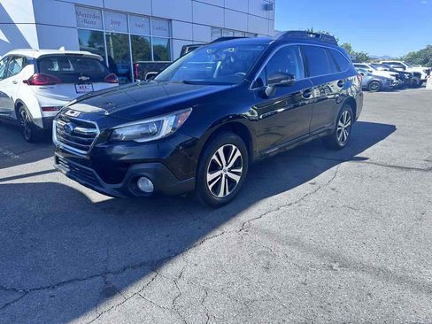 Used 2018 Subaru Outback 2.5i Limited image 2
