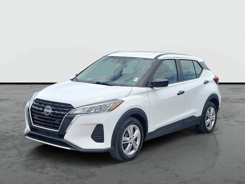 Used 2024 Nissan Kicks S FWD image 2