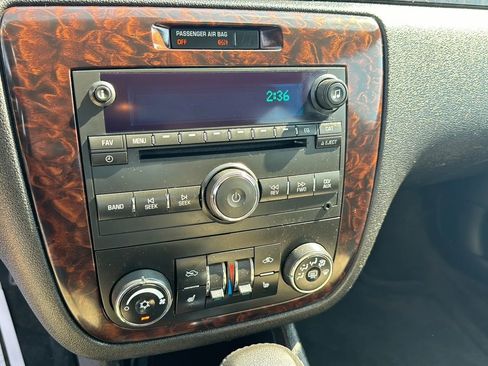 Used 2012 Chevrolet Impala LTZ image 19