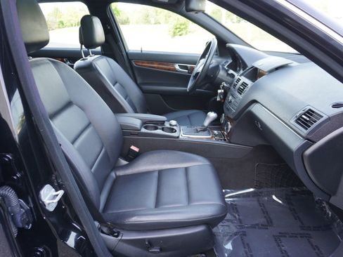 Used 2011 Mercedes-Benz C 300 Sedan image 10