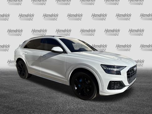 Used 2019 Audi Q8 Premium Plus w/ Premium Plus image 2