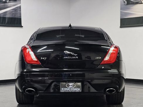 Used 2018 Jaguar XJ R-Sport image 18