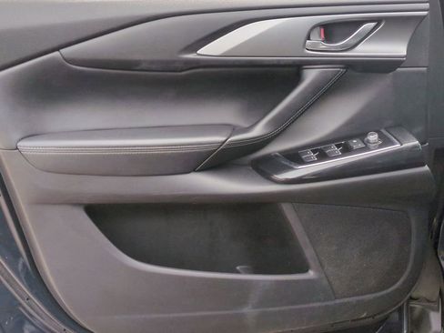Used 2019 MAZDA CX-9 Touring image 11