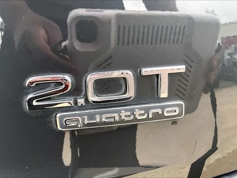 Used 2018 Audi Q5 2.0T Premium Plus w/ Premium Plus Package AWD/4WD image 10