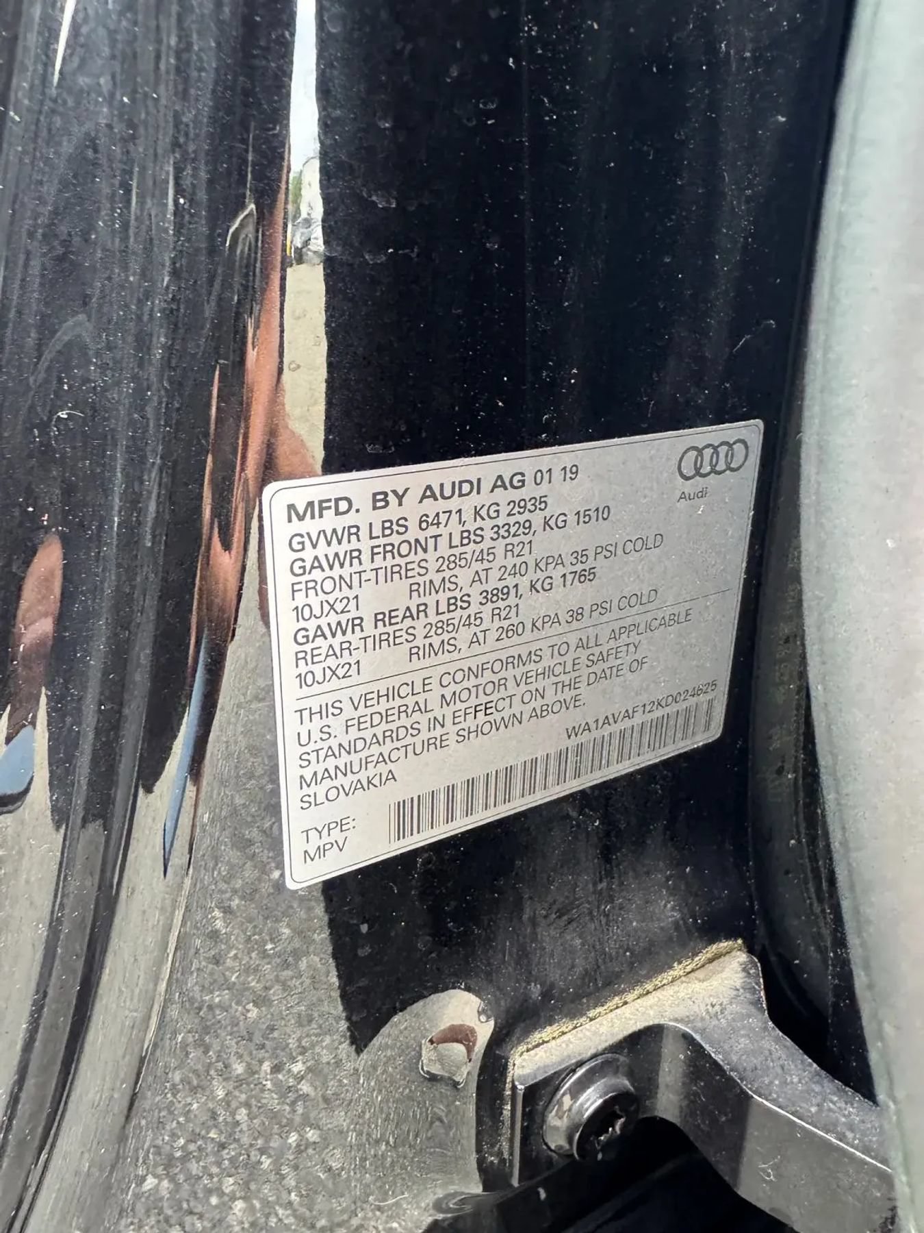 Used 2019 Audi Q8 Premium w/ Convenience Package AWD/4WD image 28