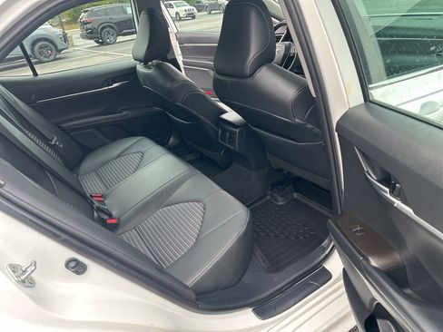 Used 2022 Toyota Camry SE w/ Audio Upgrade Package FWD image 23