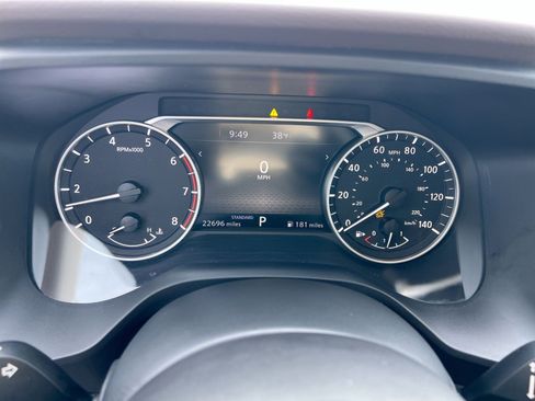 Used 2023 Nissan Rogue SV image 17