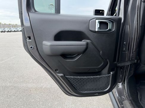 Used 2026 Jeep Wrangler Unlimited Sport AWD/4WD image 25