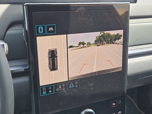 New 2026 GMC Terrain AT4 w/ Technology Package II AWD/4WD image 13