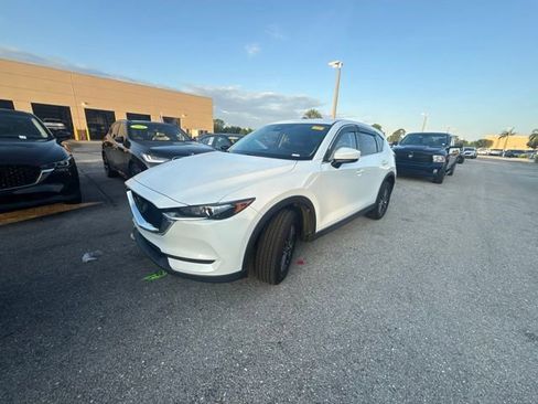 Used 2021 MAZDA CX-5 Touring FWD image 4
