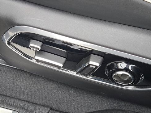 Certified 2025 Jeep Grand Cherokee Summit image 30