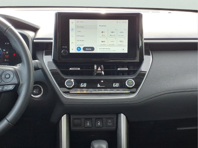 Used 2023 Toyota Corolla Cross XLE w/ Convenience Package AWD/4WD image 12