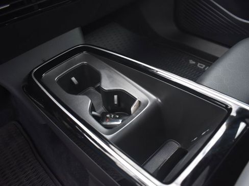 Used 2023 Volkswagen ID.4 Pro S image 28