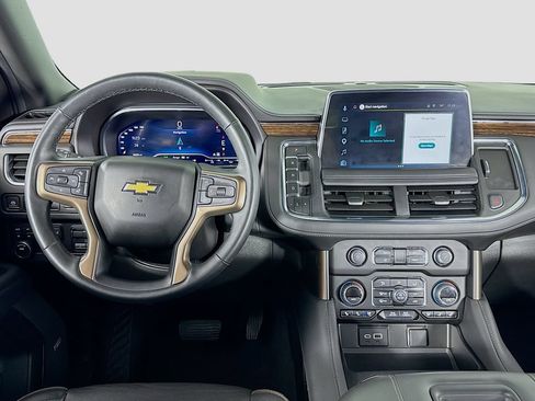 Used 2023 Chevrolet Suburban High Country w/ Max Trailering Package AWD/4WD image 13