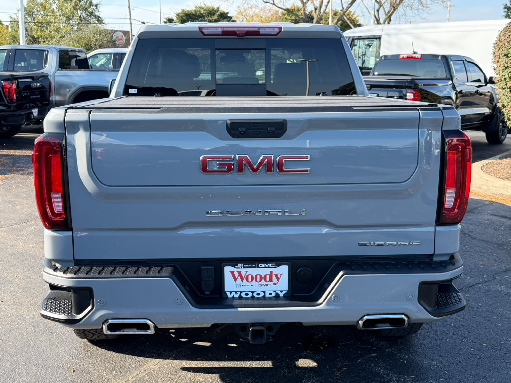 Used 2024 GMC Sierra 1500 Denali AWD/4WD image 8