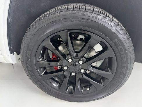 Used 2018 Jeep Grand Cherokee Altitude AWD/4WD image 30