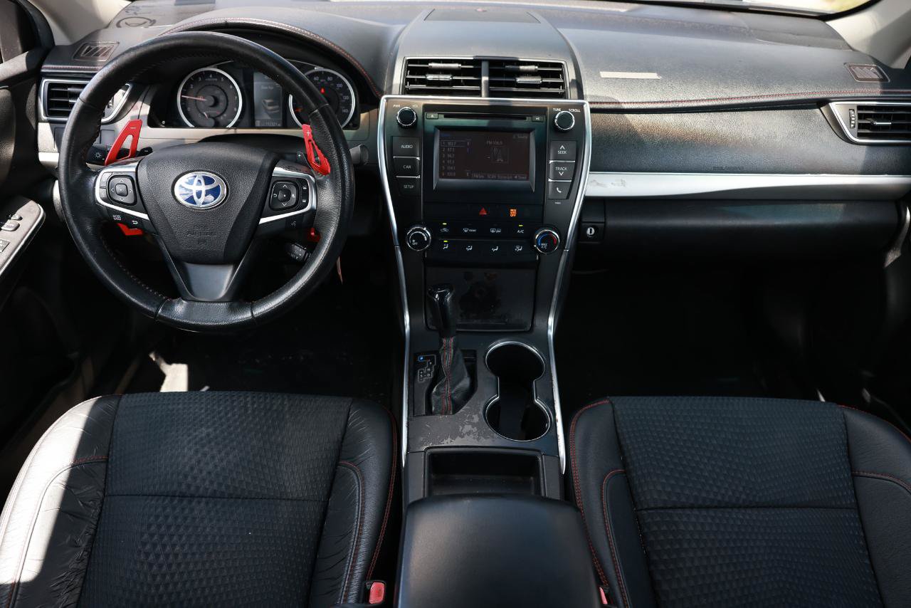 Used 2015 Toyota Camry SE FWD image 21