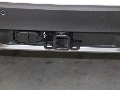 New 2026 Ford Explorer Active RWD image 8