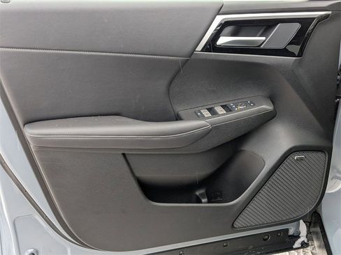 New 2026 Mitsubishi Outlander Trail Edition image 14