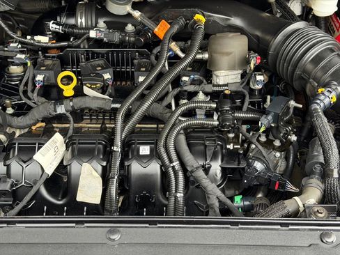 Used 2019 Ford Edge Titanium w/ Equipment Group 301A image 7