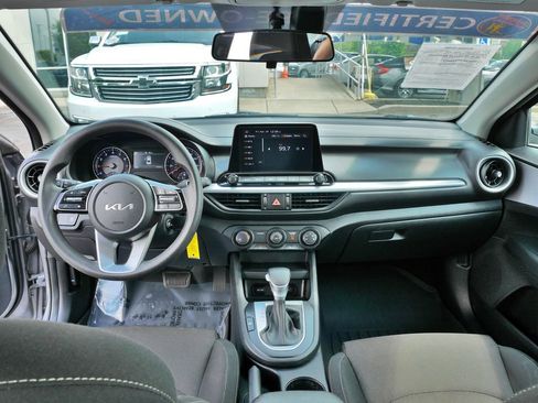 Used 2024 Kia Forte LXS FWD image 18