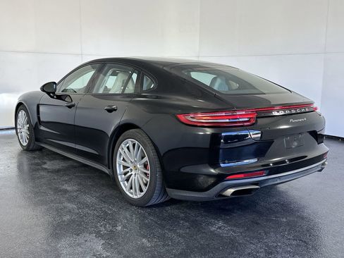 Used 2018 Porsche Panamera 4 image 9