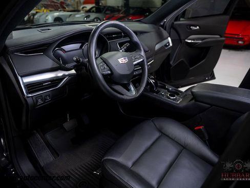 Used 2023 Cadillac XT4 Premium Luxury image 17