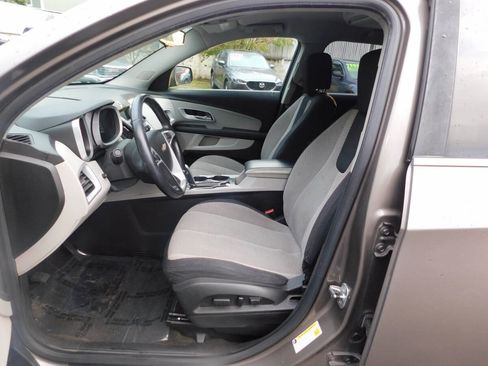 Used 2010 Chevrolet Equinox LT w/ Vehicle Interface Package AWD/4WD image 6