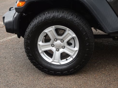 Used 2018 Jeep Wrangler Unlimited Sport S image 27