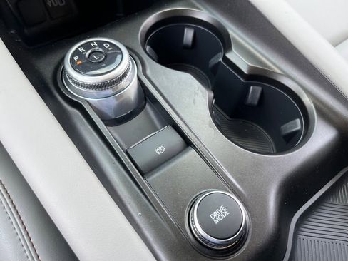 Used 2025 Ford Explorer Active w/ Active Comfort Package image 36