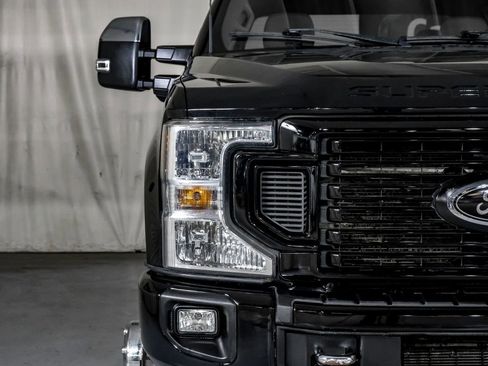 Used 2022 Ford F350 XLT w/ XLT Premium Package image 38