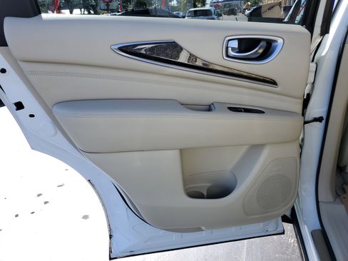 Used 2013 INFINITI JX35 AWD w/ Premium Pkg image 32