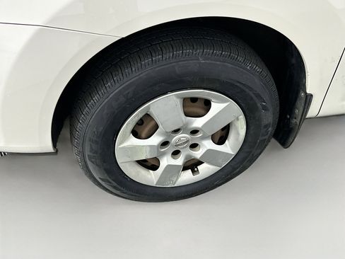 Used 2011 Nissan Rogue S image 11