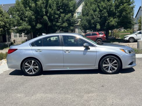 Used 2016 Subaru Legacy 2.5i Limited AWD/4WD image 7