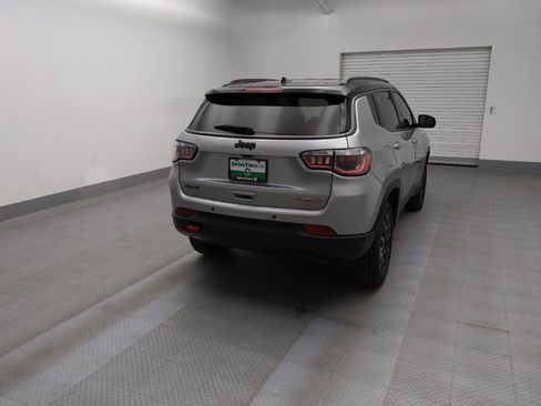 Used 2019 Jeep Compass Trailhawk image 7