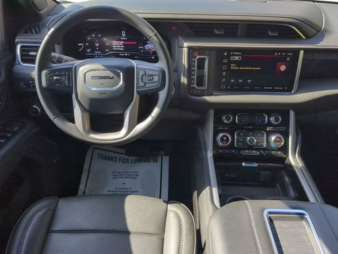 Used 2024 GMC Yukon XL Denali image 43