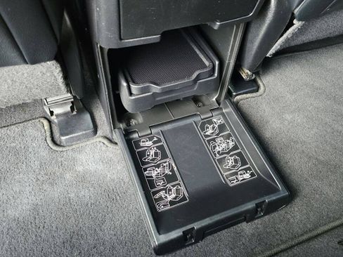 Used 2013 Toyota Highlander 4WD image 12
