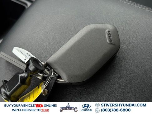 Used 2025 Kia Sorento S w/ Panoramic Sunroof Package FWD image 40