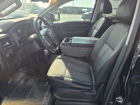 Used 2021 Nissan Titan S w/ S Utility Package image 12