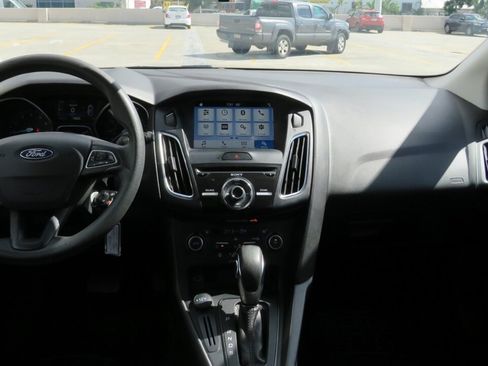 Used 2018 Ford Focus SEL FWD image 9