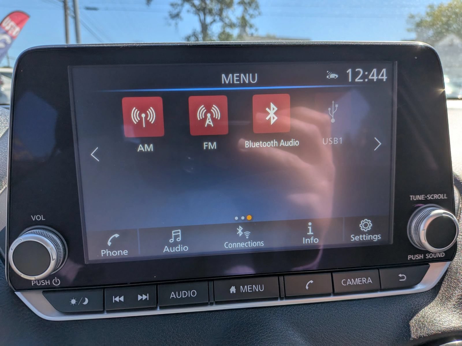Used 2025 Nissan Sentra SV FWD image 47
