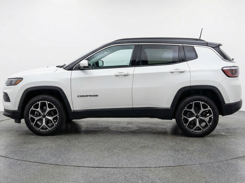 Used 2025 Jeep Compass Limited image 5